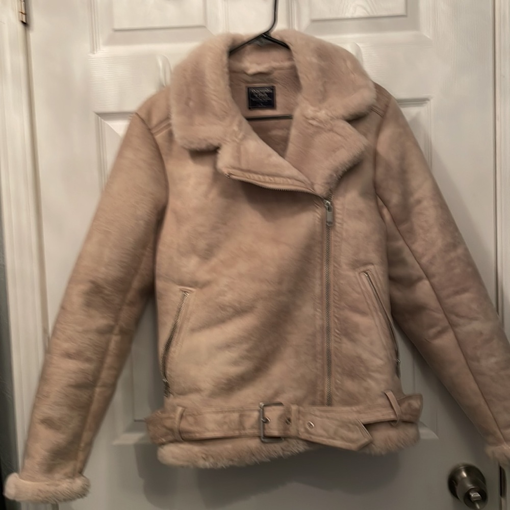 AF Abercrombie and Fitch vegan Moto jacket size large in cream - Picture 2 of 6